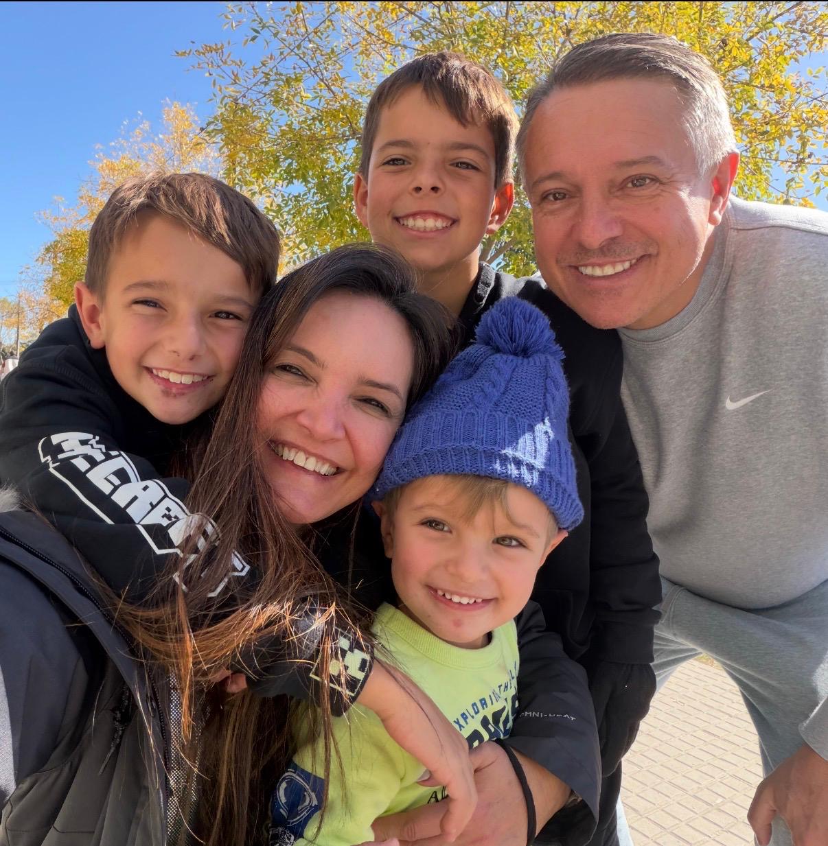 Família de Marco e Aline Blaas — pais do João , Pedro e Miguel
